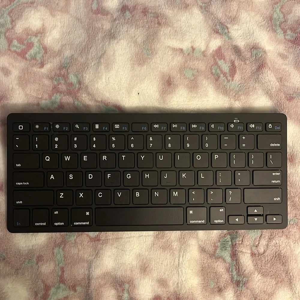 Wireless Keyboard - black